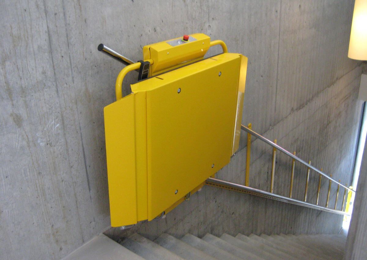 Detla Platform Wheelchair Stair Lift2