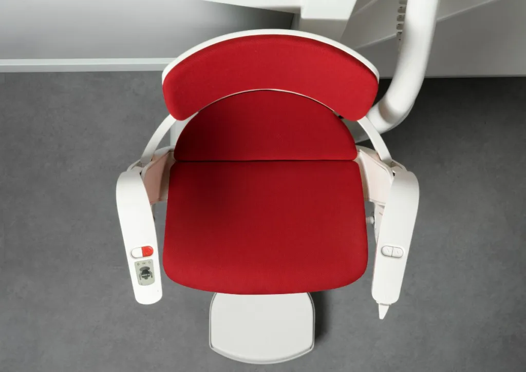 Royal-Otolift-Modul-Air-Smart-Curved-Stairlift